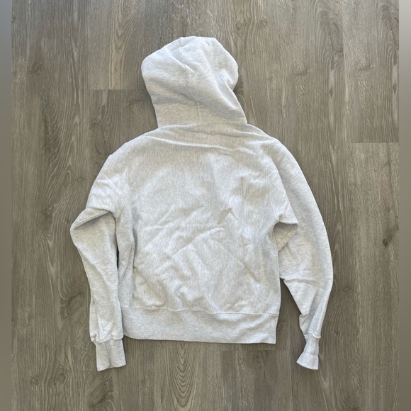 Champion Sweater - Picture 5 of 5